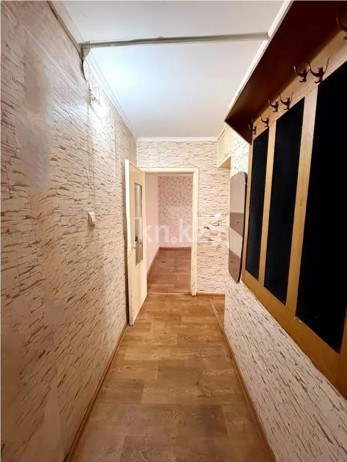 Продажа 1-комнатной квартиры, 32 м², 3  мкр., дом  28 в Алматы - фото 4