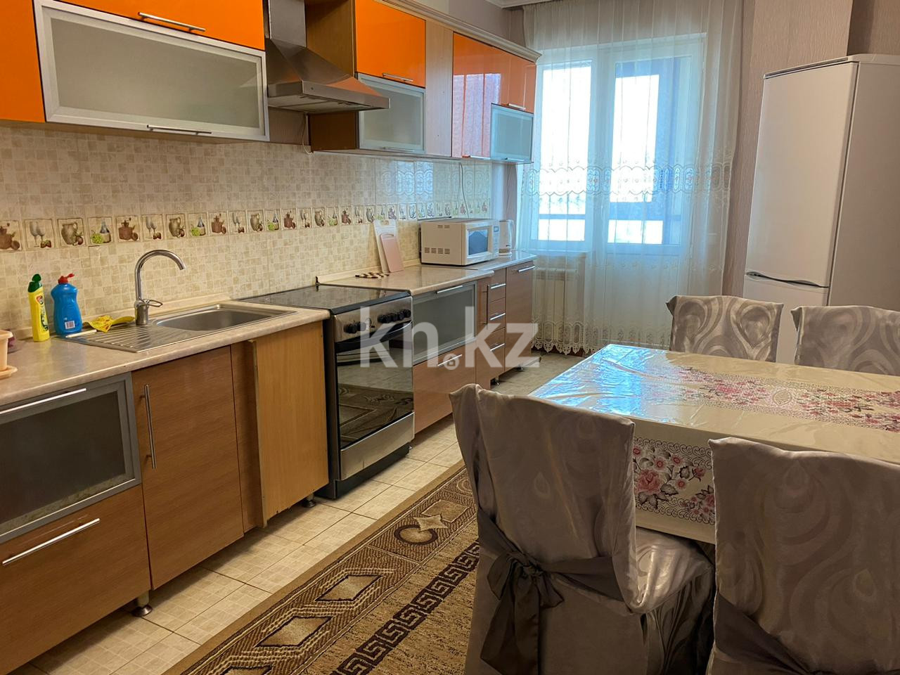 Аренда 2-комнатной квартиры посуточно, 90 м², пр. Богенбай батыра, дом  56 - Республики - Аренда  двухкомнатных квартир посуточно в Астане без посредников с фото фото 2 из 5