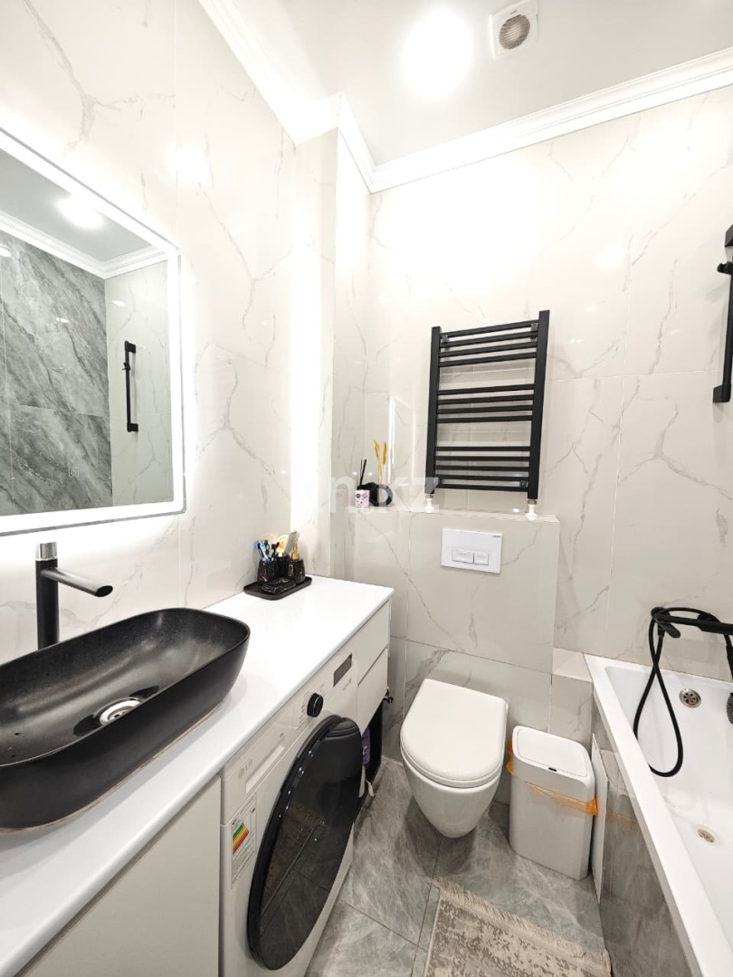 Продажа 3-комнатной квартиры, 82 м², ул. Муканова, дом  43/21 - Продажа квартир в Караганде фото 13 из 17