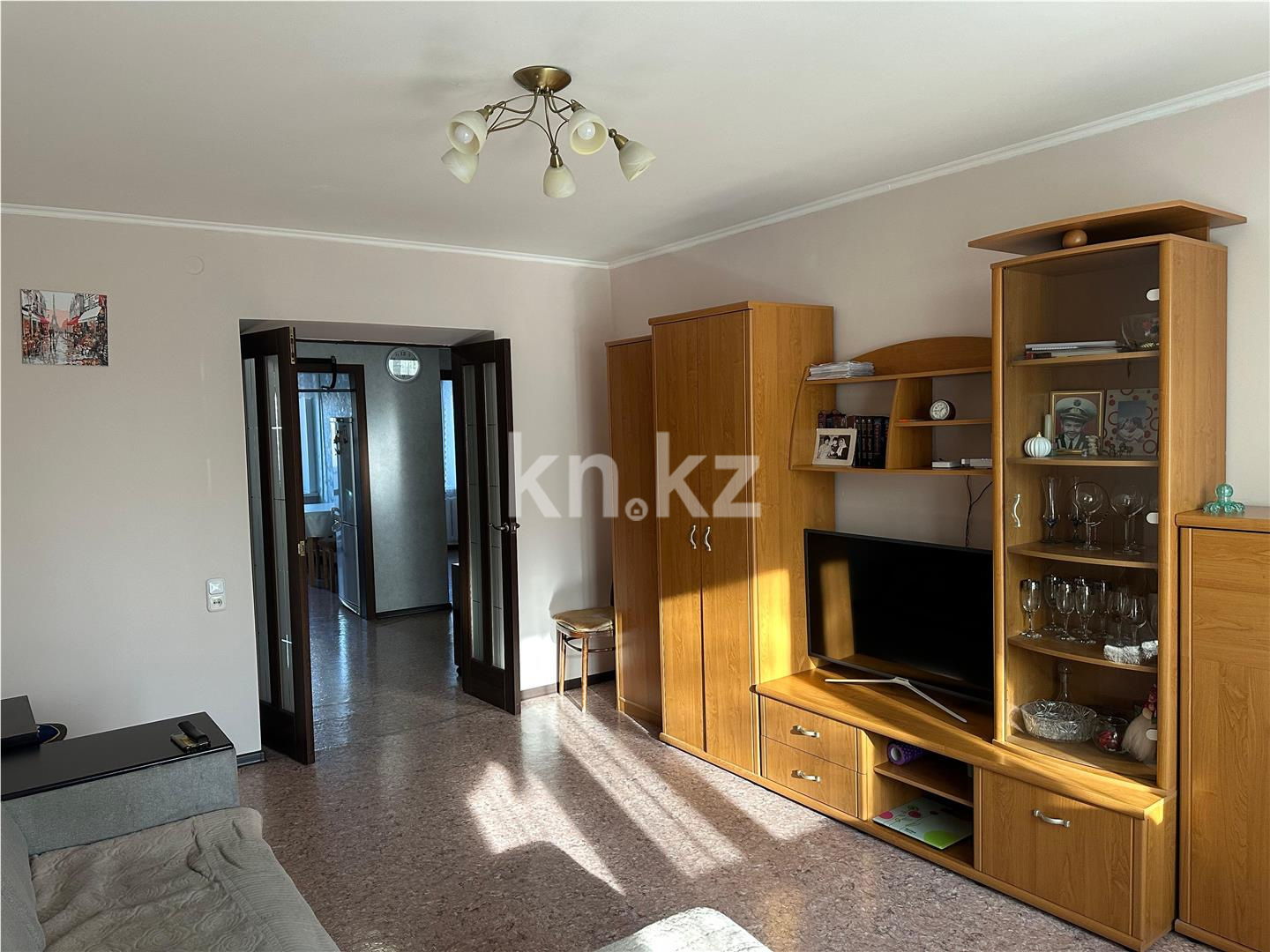 Продажа 3-комнатной квартиры, 56 м², ул. Аманжолова - Продажа  трехкомнатных квартир в Караганде фото 1 из 10