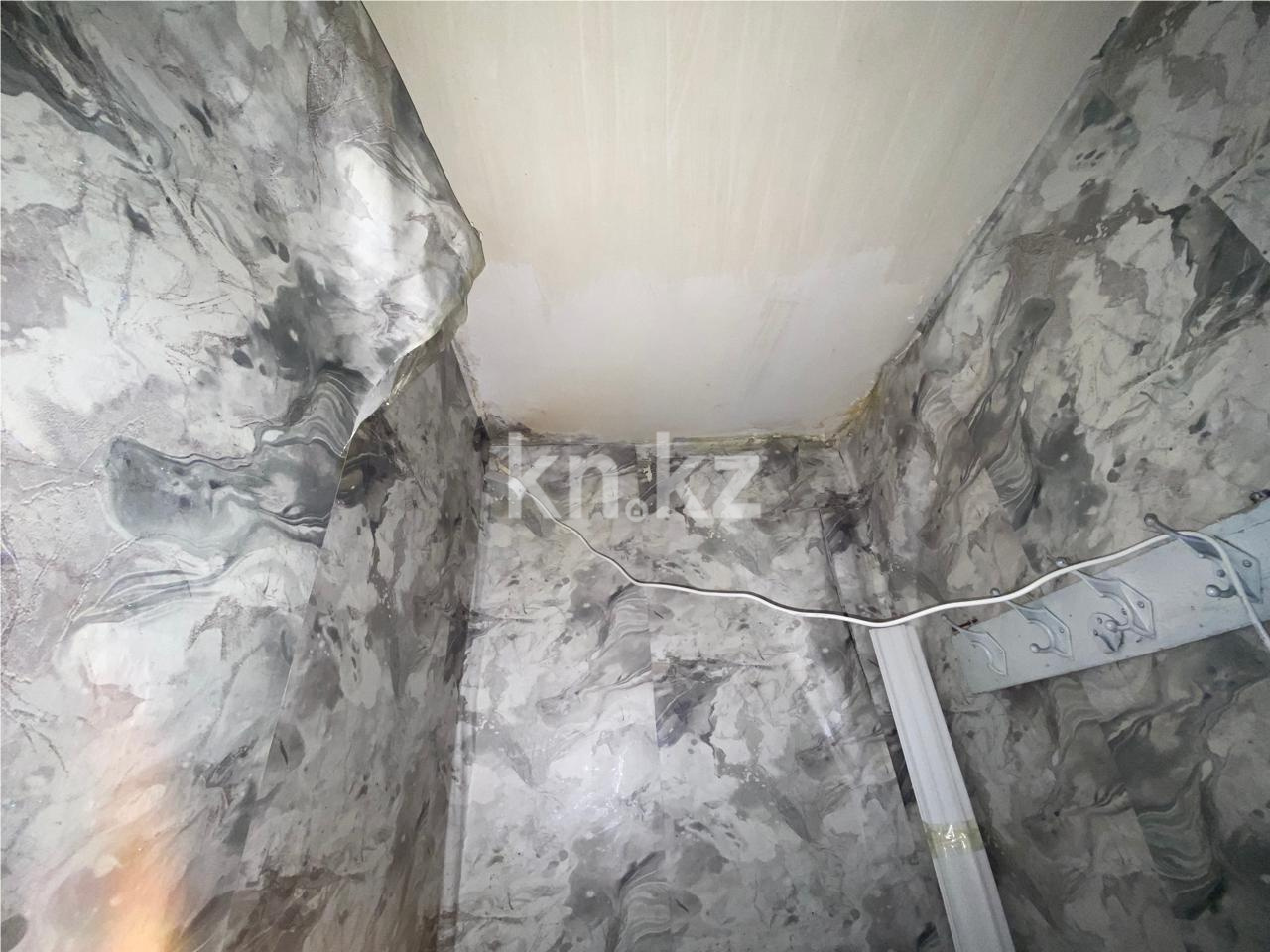 Продажа 1-комнатной квартиры, 31 м², 15 мкр. - Продажа  однокомнатных квартир в Караганде фото 11 из 13