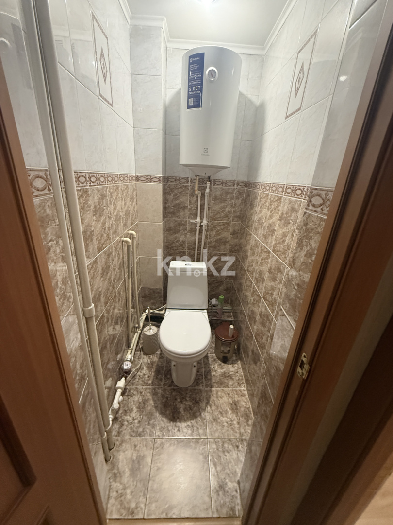 Продажа 3-комнатной квартиры, 63 м², ул. Аманжолова, дом  7 - Продажа квартир в Караганде фото 10 из 20