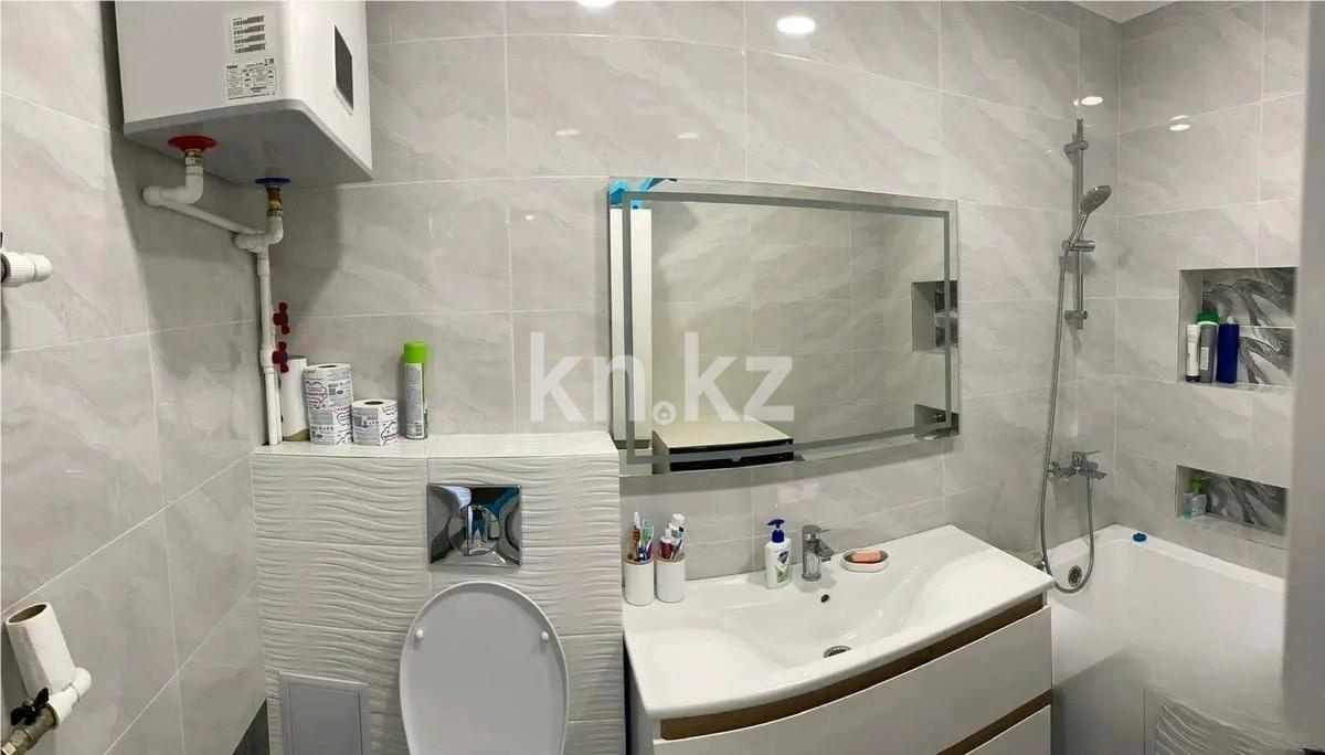 Продажа 5-комнатной квартиры, 120 м², мкр-н Голубые Пруды - Продажа квартир в Караганде фото 14 из 23