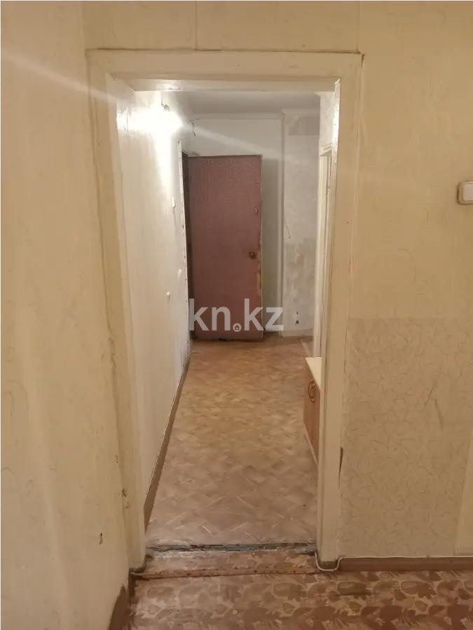 Продажа 2-комнатной квартиры, 43 м², мкр-н 11а, дом  19 в Караганде - фото 4