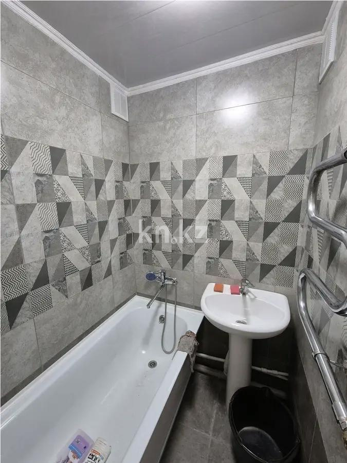 Продажа 1-комнатной квартиры, 30 м², пр. Строителей, дом  29 в Караганде - фото 3