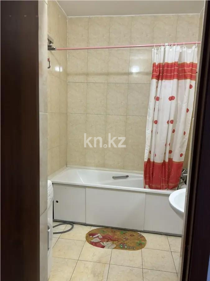 Продажа 2-комнатной квартиры, 76 м², мкр. Аксай-5, дом  3б в Алматы - фото 4