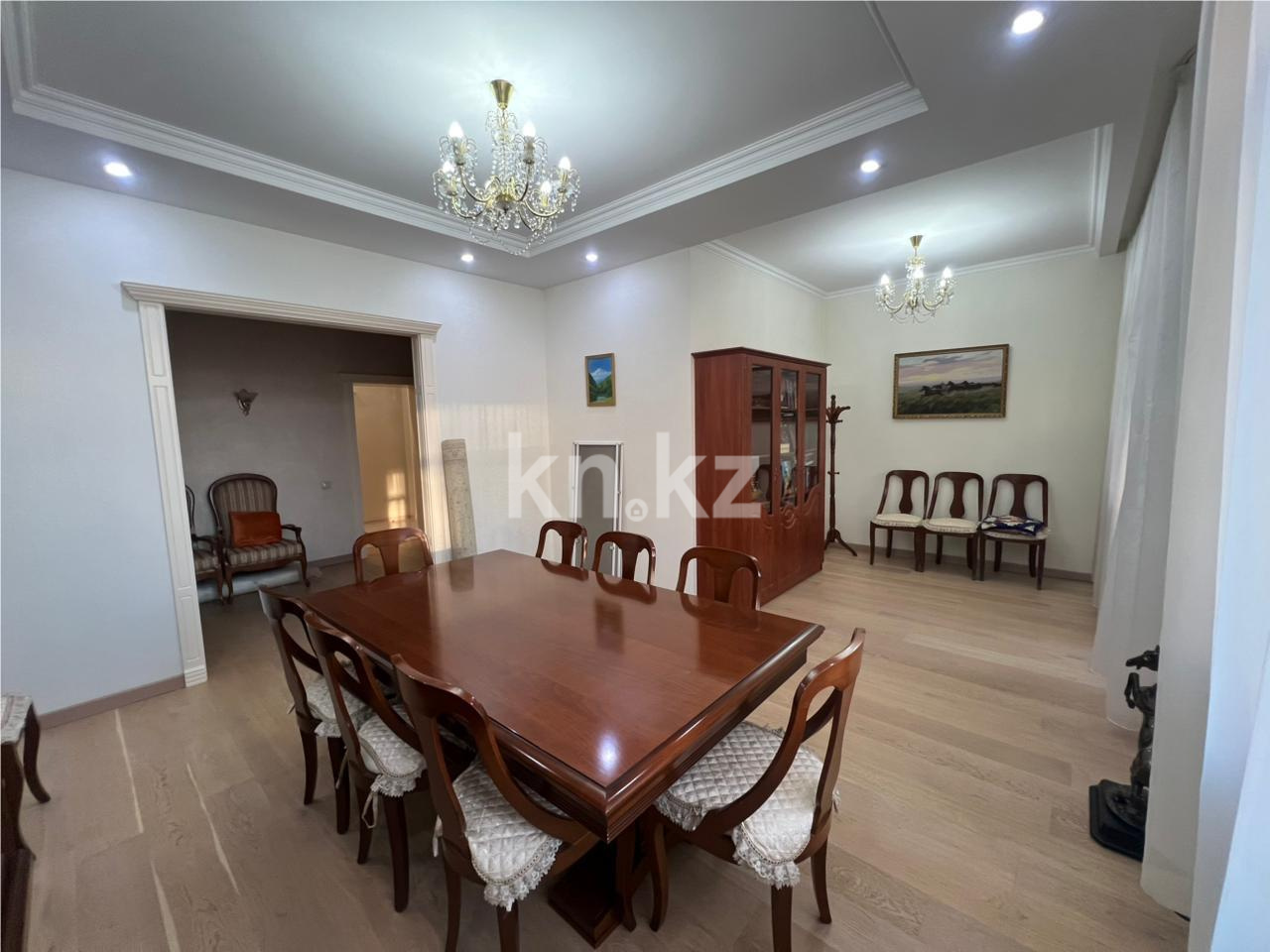 Продажа 4-комнатной квартиры, 188 м², ул. Аманжолова - Продажа  четырехкомнатных квартир в Караганде фото 4 из 28