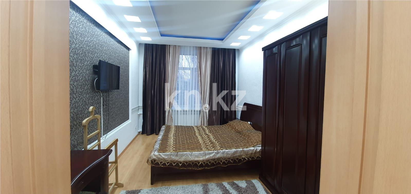 Продажа 2-комнатной квартиры, 55 м², пр. Бухар-жырау, дом  15 - Продажа квартир в Караганде фото 1 из 10