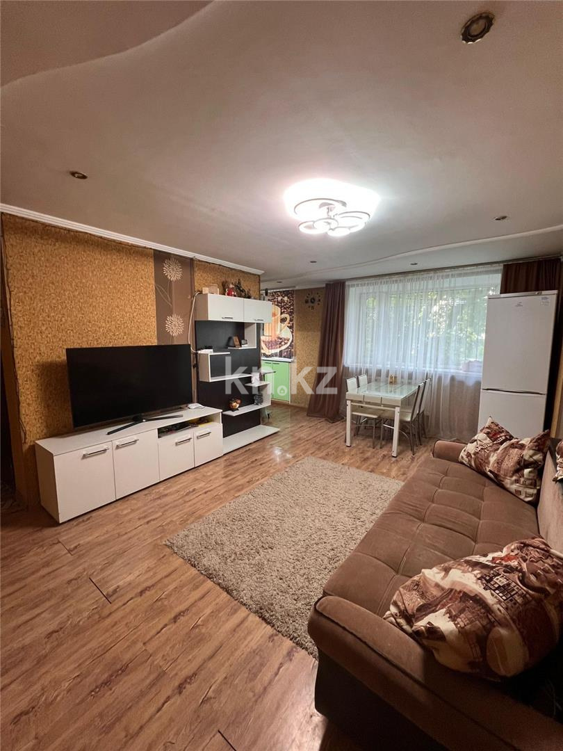 Продажа 3-комнатной квартиры, 68 м², мкр-н 6, дом  5 в Караганде - фото 2