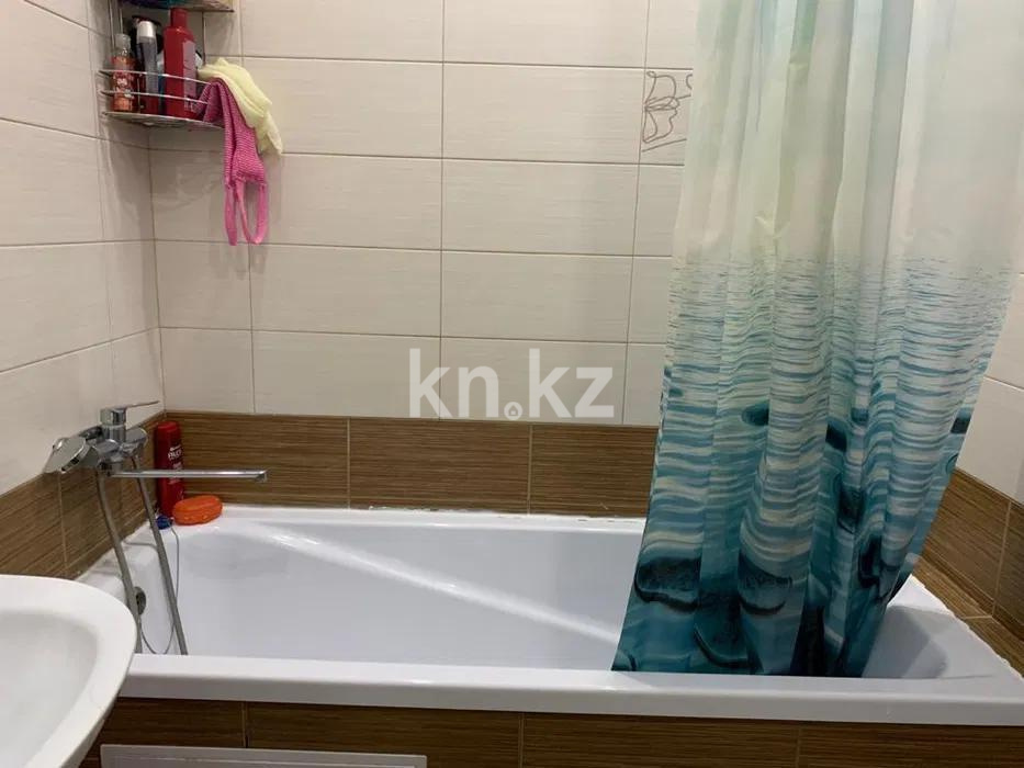 Продажа 2-комнатной квартиры, 56 м², ул. Байтерекова, дом  83 в Алматы - фото 3