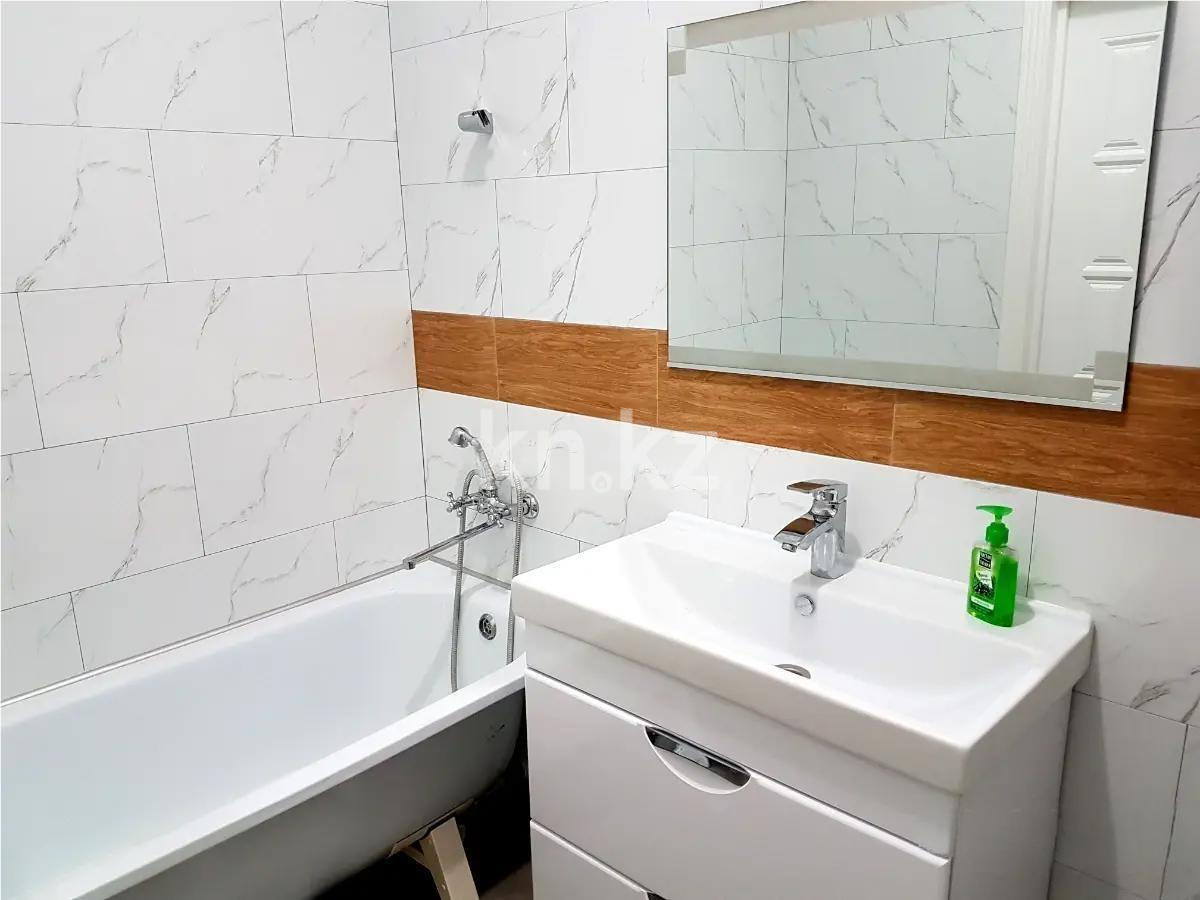 Продажа 2-комнатной квартиры, 52.3 м², мкр-н 8, дом  41/6 в Алматы - фото 2