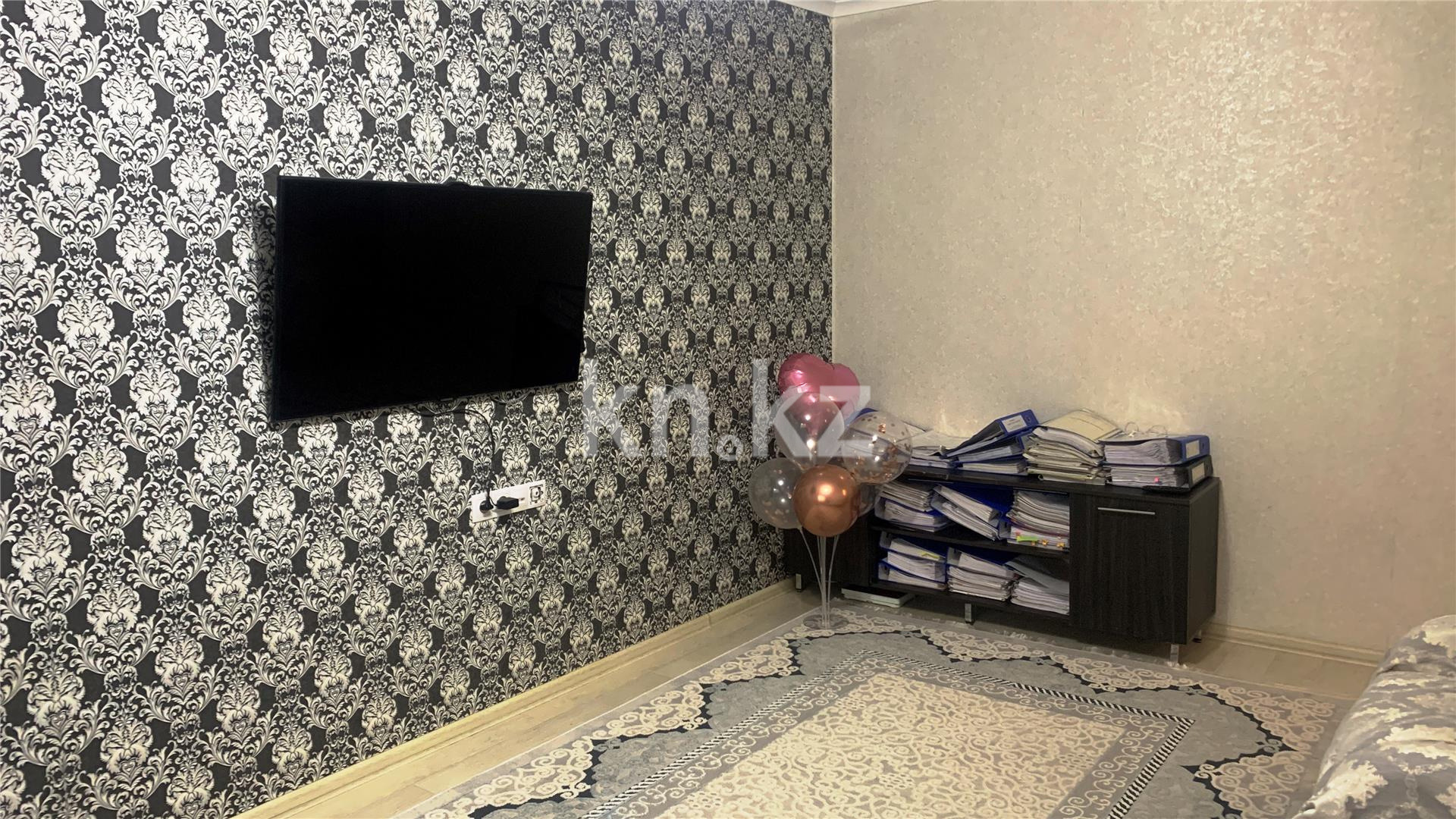 Продажа 3-комнатной квартиры, 57 м², ул. Комиссарова - Продажа квартир в Караганде фото 3 из 17