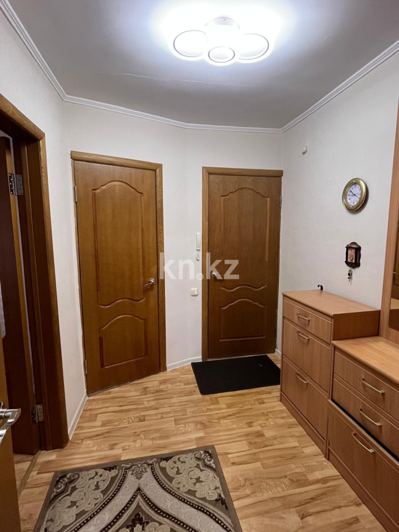 Продажа 3-комнатной квартиры, 50 м², Пичугина 240, дом  10 - Продажа квартир в Караганде фото 7 из 11