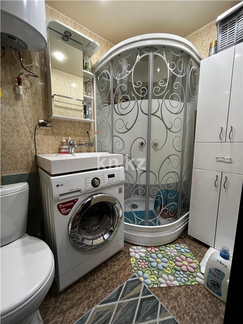 Продажа 3-комнатной квартиры, 61 м², мкр-н 19 в Караганде - фото 11