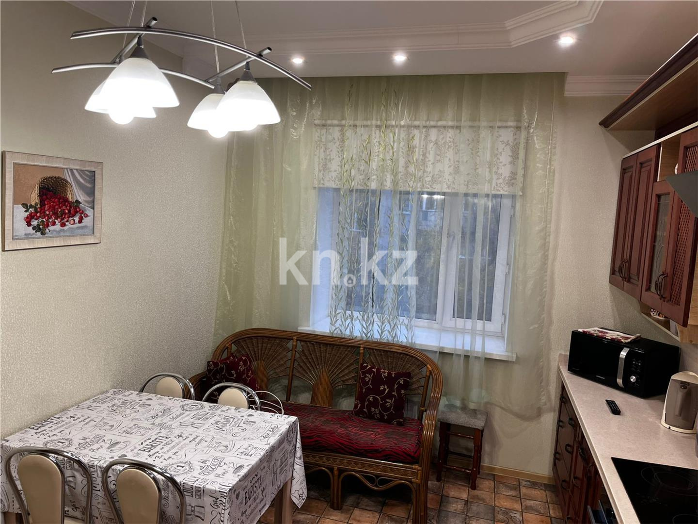 Продажа 3-комнатной квартиры, 90 м², ул. Ермекова - Продажа  трехкомнатных квартир в Караганде с фото фото 7 из 15