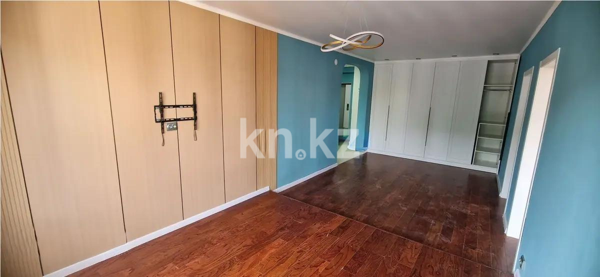Продажа 3-комнатной квартиры, 76 м², ул. Омарова, дом  1 в Алматы - фото 2