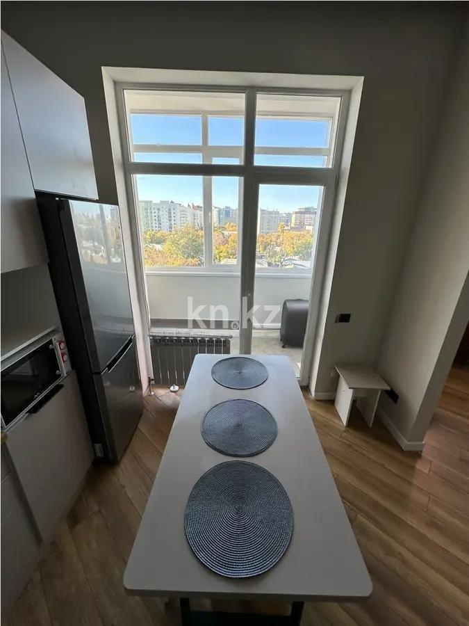 Продажа 1-комнатной квартиры, 38 м², ул. Бейсекбаева, дом  11 в Астане - фото 2