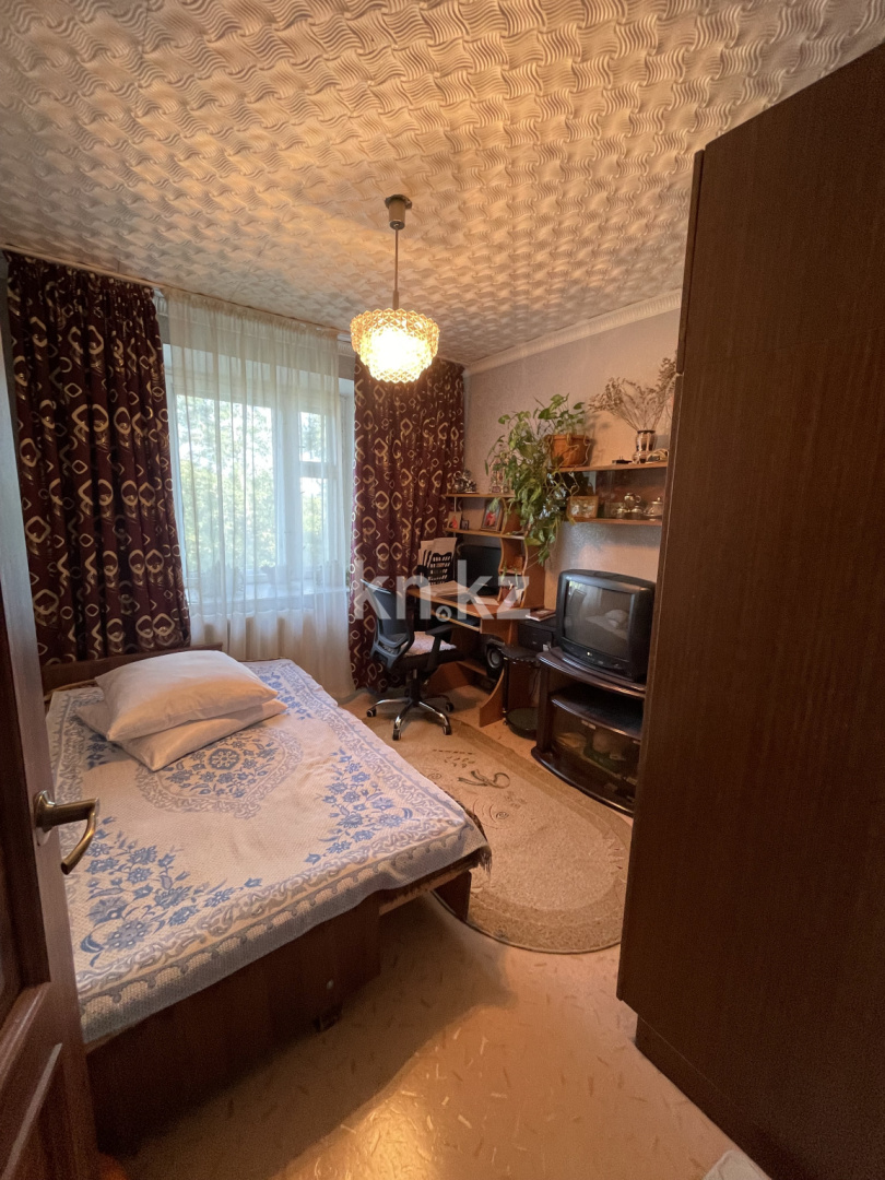 Продажа 3-комнатной квартиры, 63 м², ул. Бажова, дом  333/6 - Продажа  трехкомнатных квартир в Усть-Каменогорске фото 9 из 19