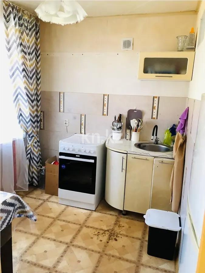Продажа 3-комнатной квартиры, 40 м², 11 кв-л, дом  14 - Продажа квартир в Караганде без посредников фото 2 из 4