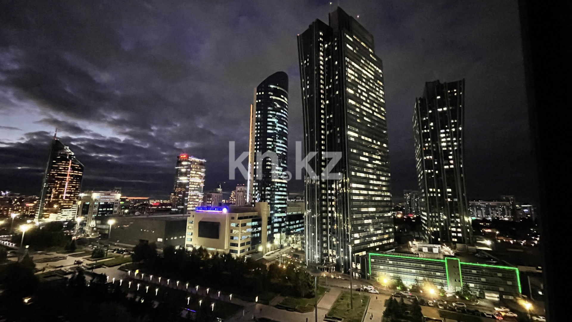 Продажа 3-комнатной квартиры, 131 м², ул. Достык, дом  5/2 - Продажа  трехкомнатных квартир в новостройках Астаны без посредников фото 1 из 2