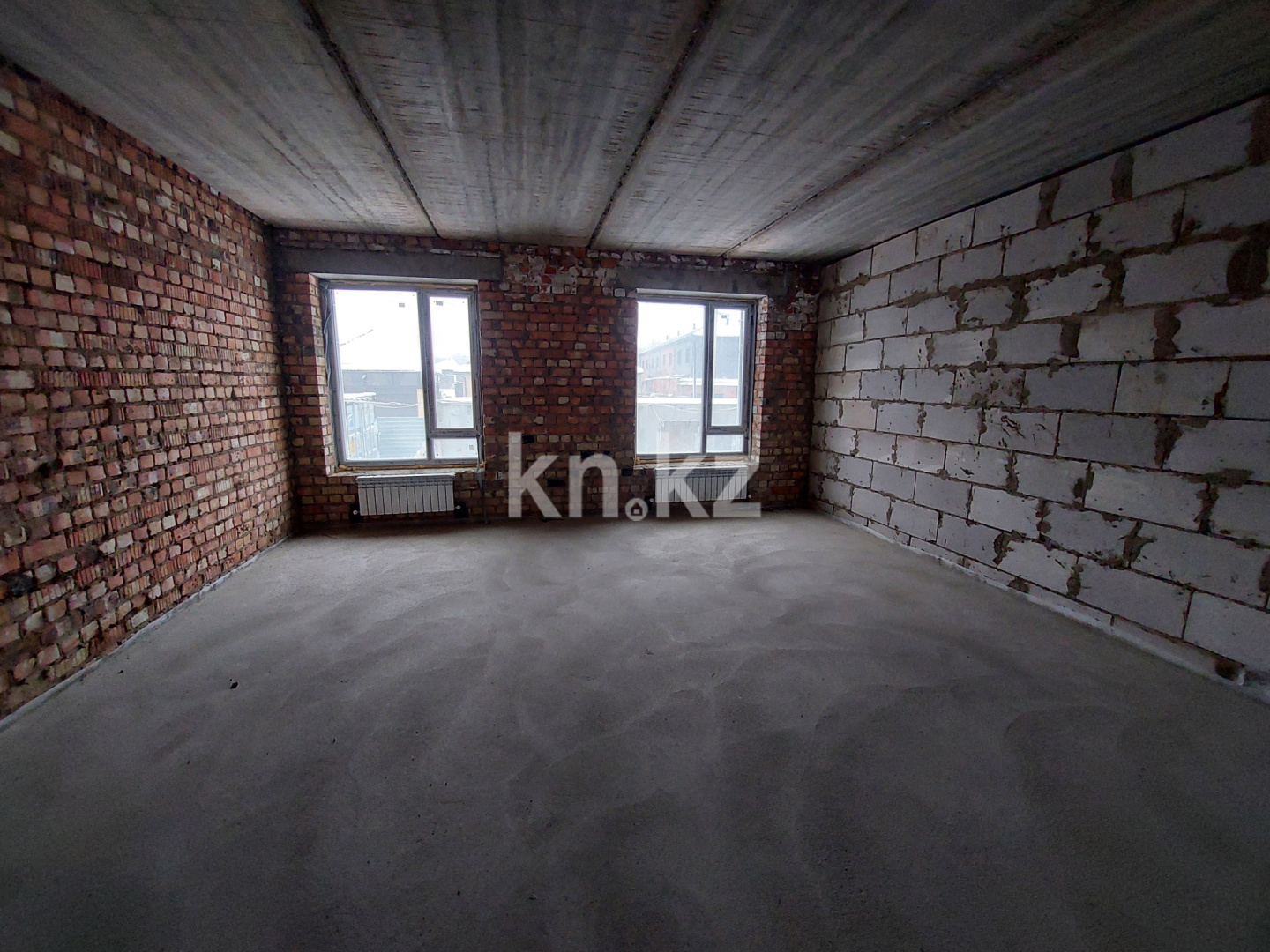 Продажа 3-комнатной квартиры, 96 м², ул. Жанибекова, дом  118 в Караганде - фото 4