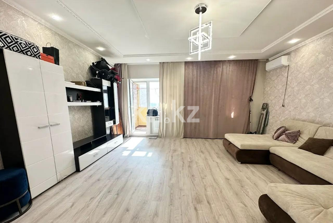 Аренда 2-комнатной квартиры, 88 м², пр. Н. Абдирова, дом  35а - Аренда  двухкомнатных квартир помесячно в Караганде фото 1 из 5