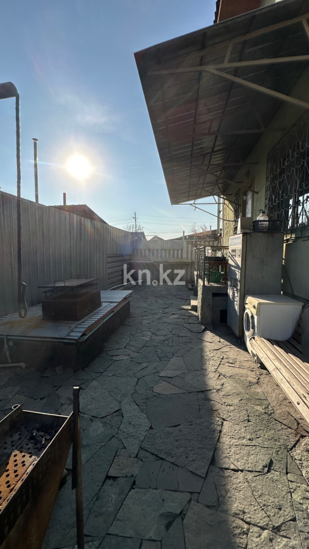 Продажа 4-комнатного дома, 215.5 м² в Алматы - фото 3