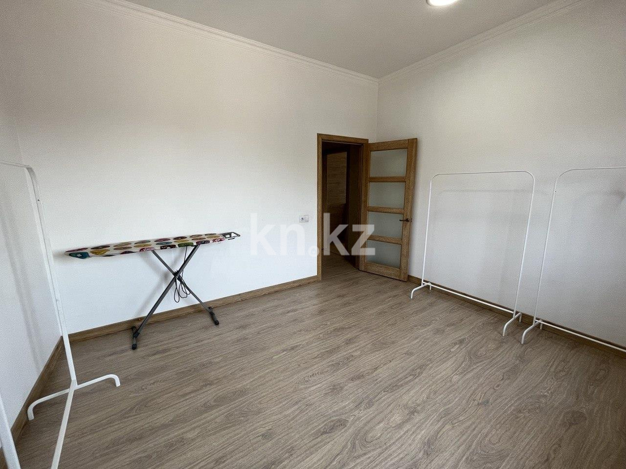 Продажа 8-комнатного дома, 478 м², ул. Жанибекова в Караганде - фото 10