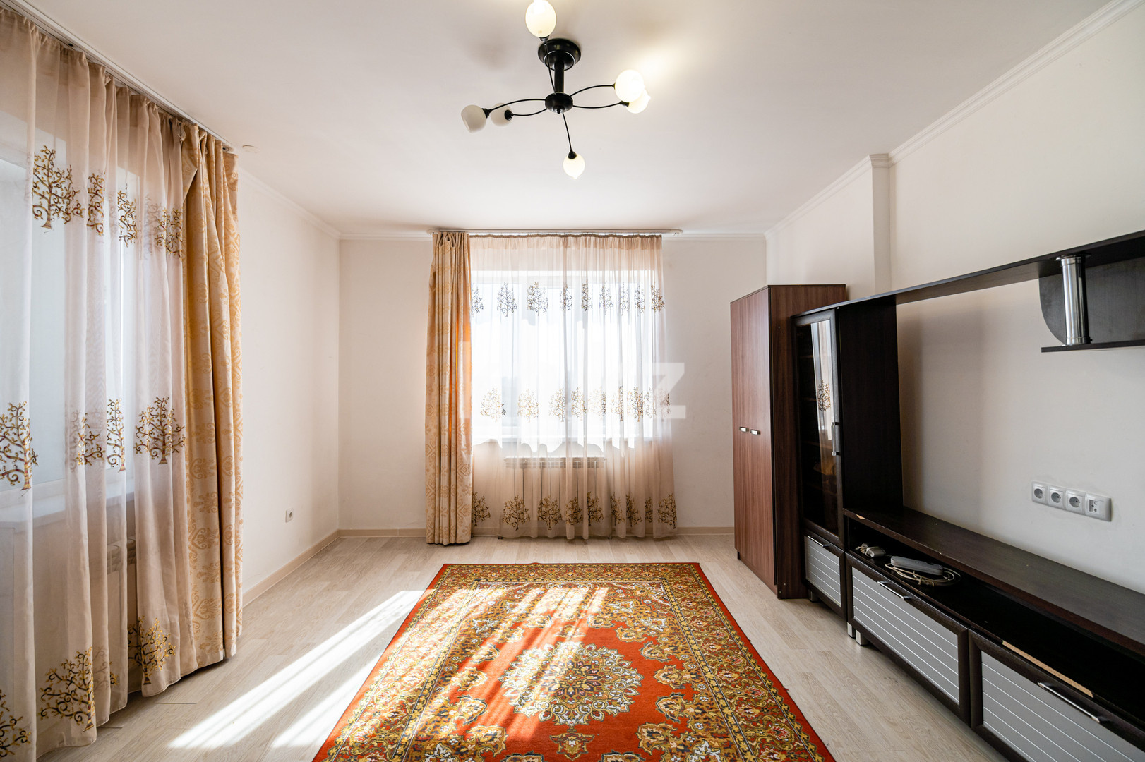 Продажа 1-комнатной квартиры, 44.5 м², ул. Айтматова, дом  53 -  фото 1 из 24