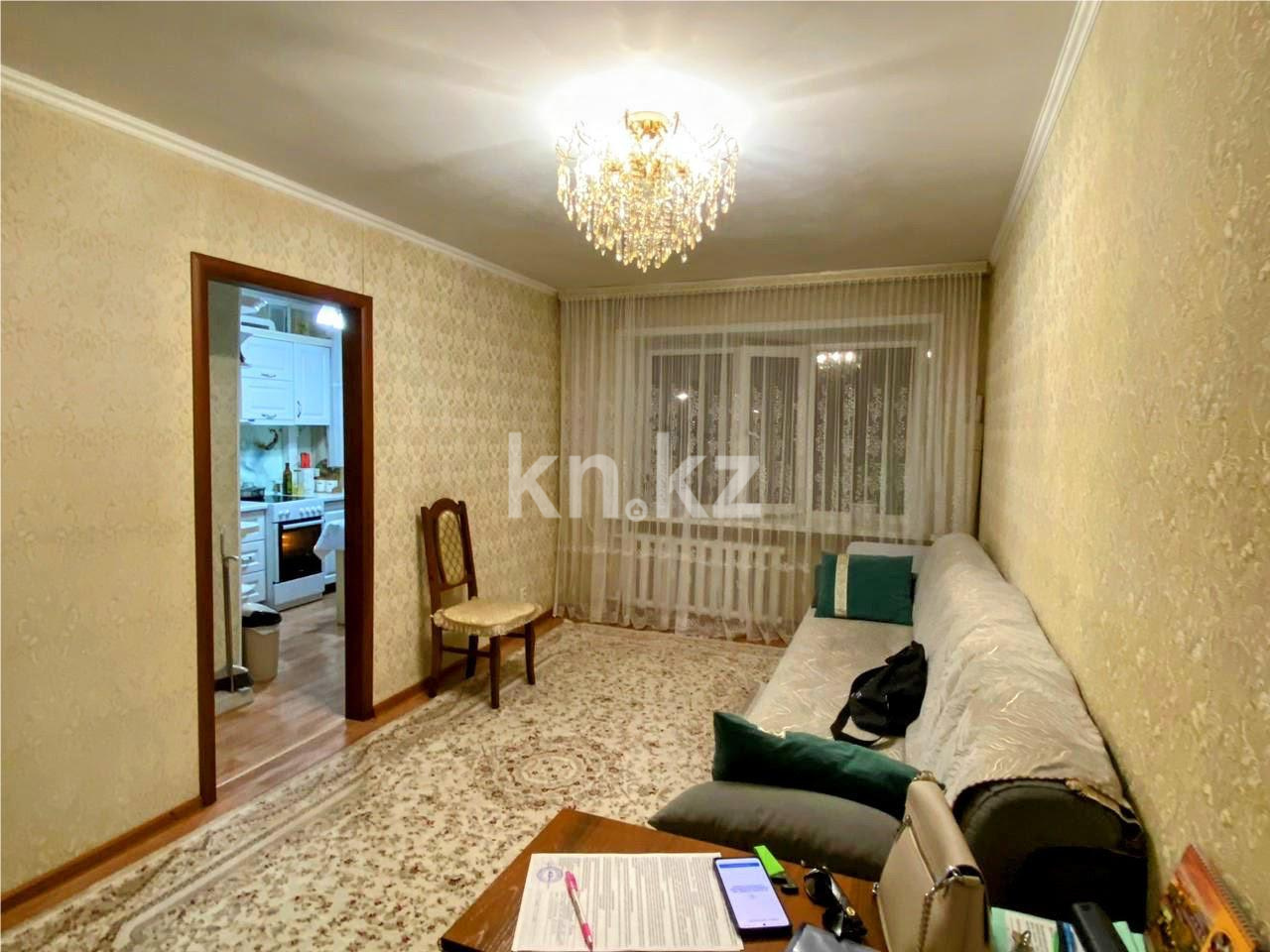 Продажа 3-комнатной квартиры, 55 м², мкр-н 15 - Продажа квартир в Караганде фото 1 из 9