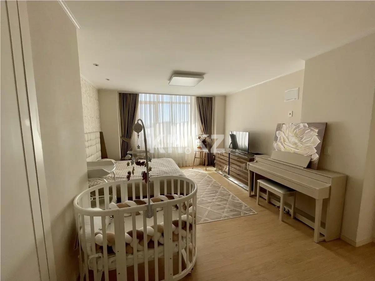 Продажа 4-комнатной квартиры, 122.6 м², пр. Кабанбай батыра, дом  43 в Астане - фото 2