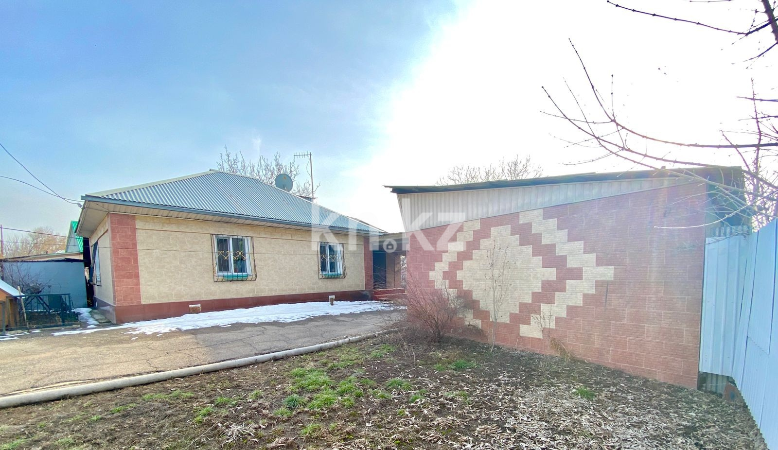 Продажа 4-комнатного дома, 79 м² - Недвижимость в Алматинской области фото 1 из 10