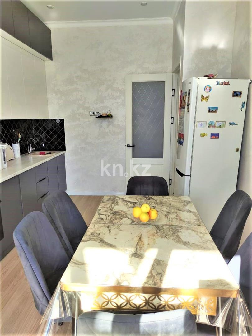 Продажа 3-комнатной квартиры, 75 м², ул. Муканова, дом  41/25 - Продажа  трехкомнатных квартир в Караганде фото 9 из 17