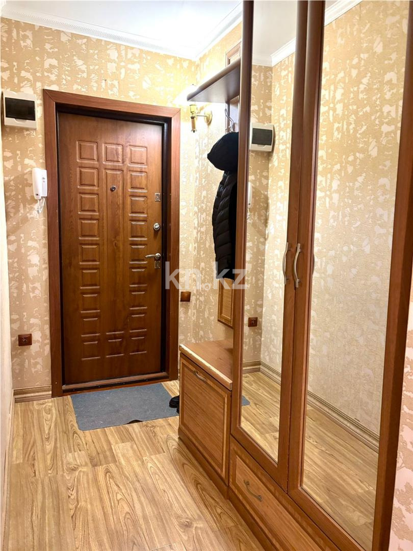 Продажа 3-комнатной квартиры, 59 м², ул. Аманжолова, дом  71 в Караганде - фото 16