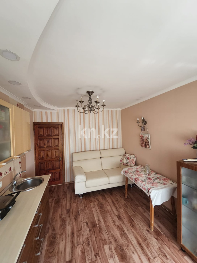 Продажа 4-комнатной квартиры, 85 м² - Продажа четырехкомнатных квартир на Юго-Востоке Караганды фото 10 из 25