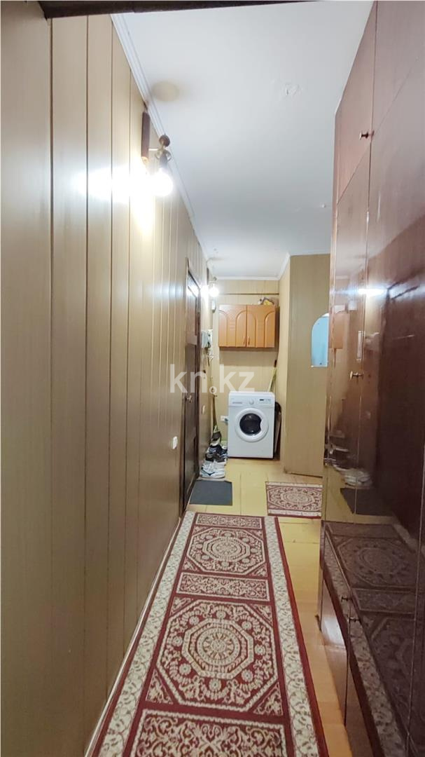 Продажа 4-комнатной квартиры, 61 м², мкр-н 17 - Продажа квартир в Караганде фото 8 из 11