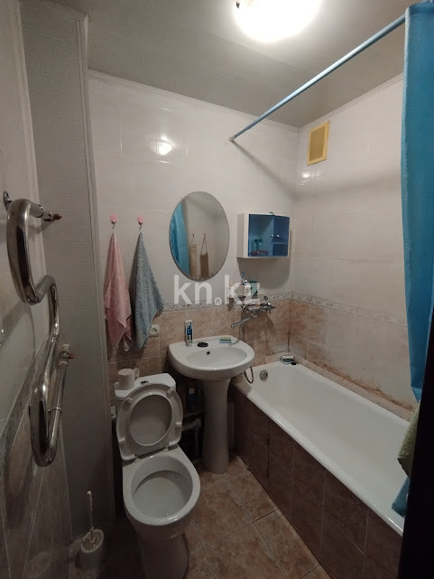 Продажа 2-комнатной квартиры, 43 м² - Продажа двухкомнатных квартир в панельном доме в Алматы - страница 3 фото 5 из 14