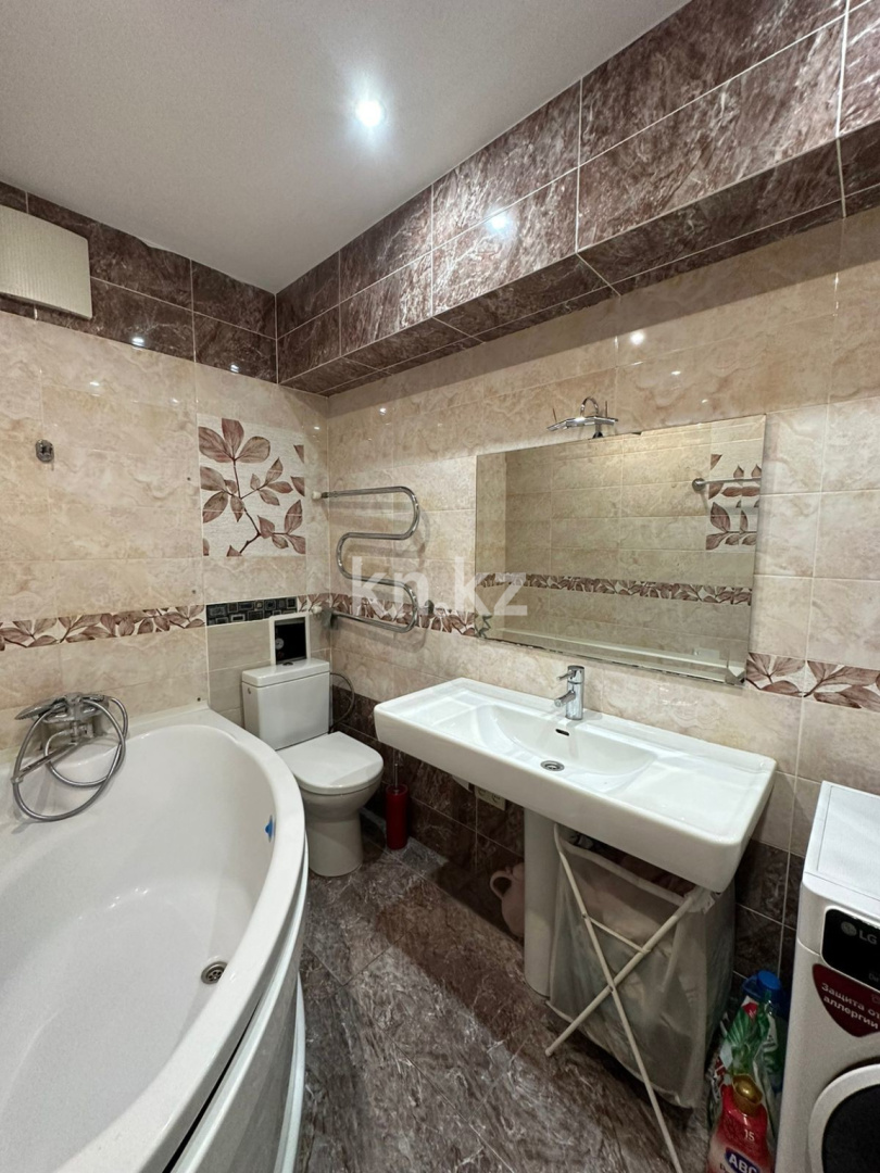 Продажа 4-комнатной квартиры, 97 м², ул. Желтоксан - Продажа квартир в Казахстане фото 9 из 11