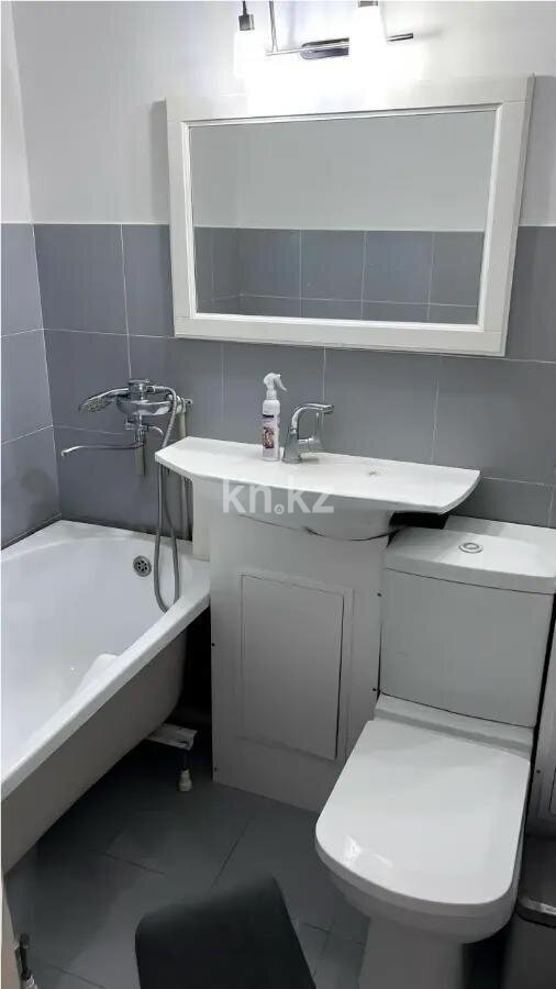 Продажа 2-комнатной квартиры, 43.7 м² в Алматы - фото 3
