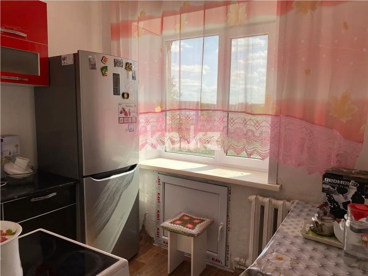 Продажа 2-комнатной квартиры, 42 м², мкр-н 15, дом  27 - Продажа  двухкомнатных квартир в Караганде фото 2 из 4