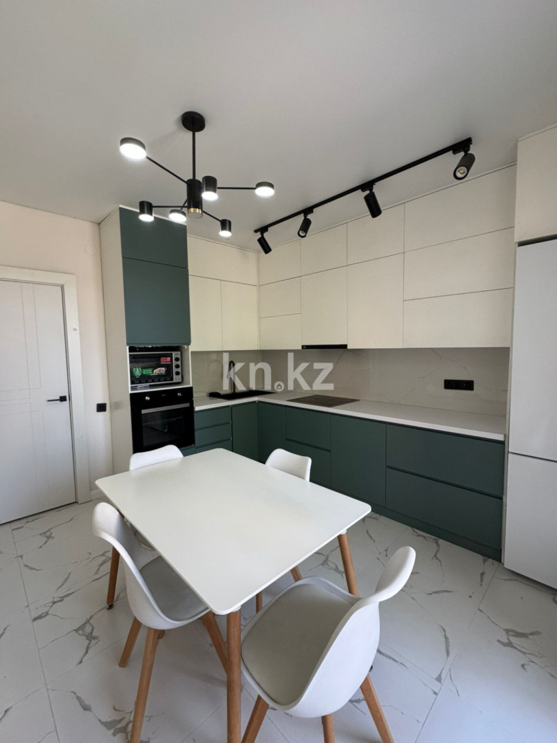 Продажа 3-комнатной квартиры, 93 м², ул. Торекулова - Продажа квартир в Казахстане фото 1 из 10