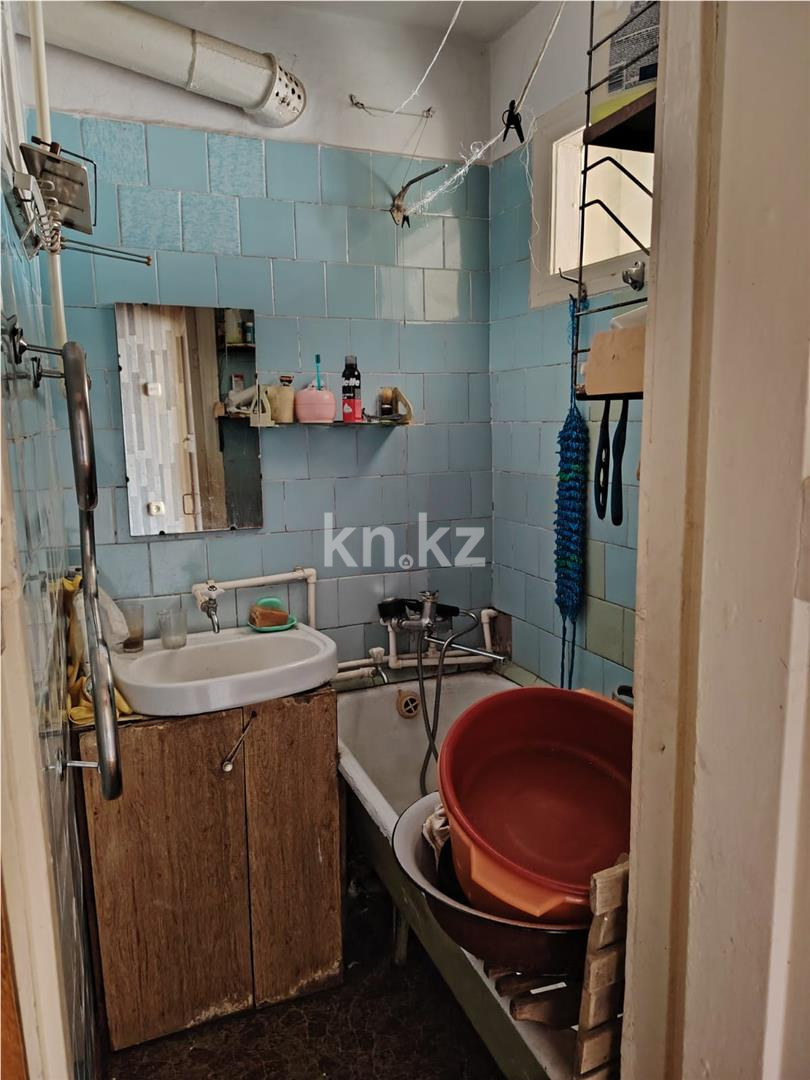 Продажа 4-комнатной квартиры, 61 м², мкр-н 21 - Продажа квартир в Караганде фото 15 из 18