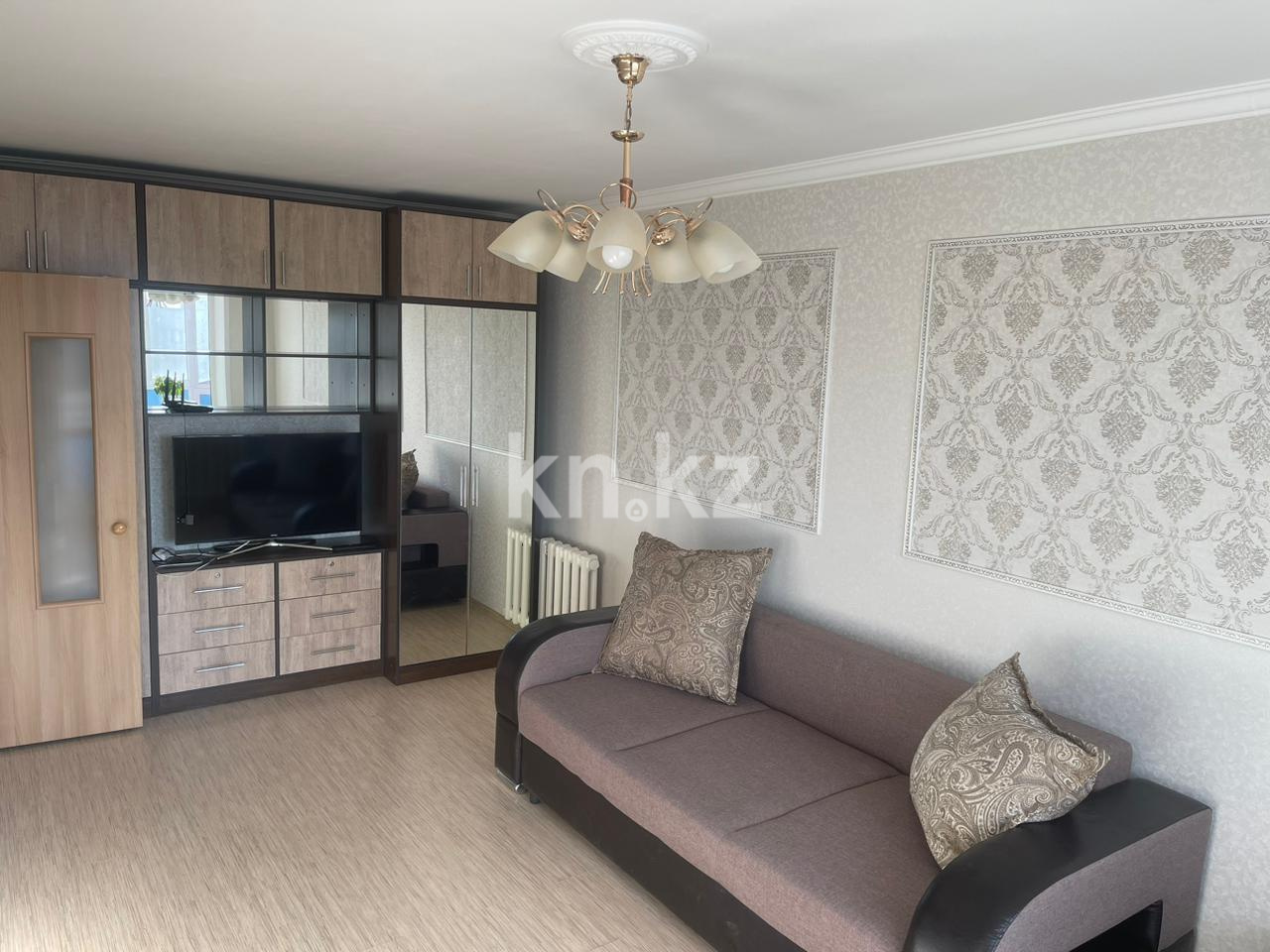 Продажа 2-комнатной квартиры, 54 м², пр. Республики - Продажа  двухкомнатных квартир в Караганде фото 1 из 11