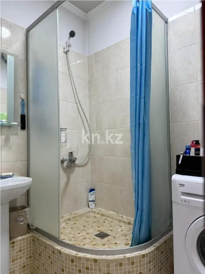 Продажа 2-комнатной квартиры, 70 м², ул. Жандосова, дом  150а в Алматы - фото 3