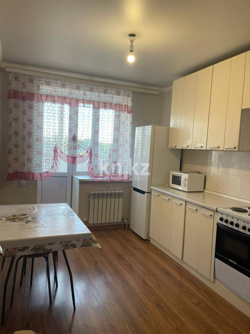 Аренда 1-комнатной квартиры, 41 м², пр. Абылай хана, дом  54 - Аренда  однокомнатных квартир помесячно в Астане фото 1 из 4