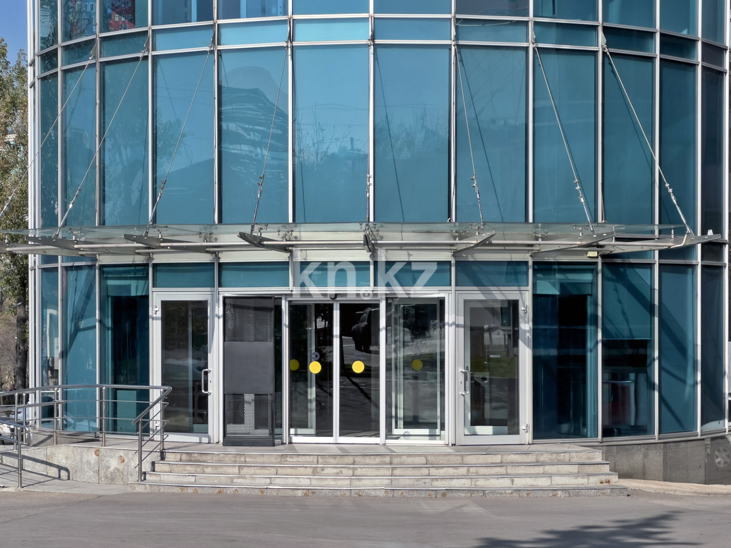 Аренда помещения - Аренда офисных и торговых помещений в Алматы - страница 2 фото 8 из 11