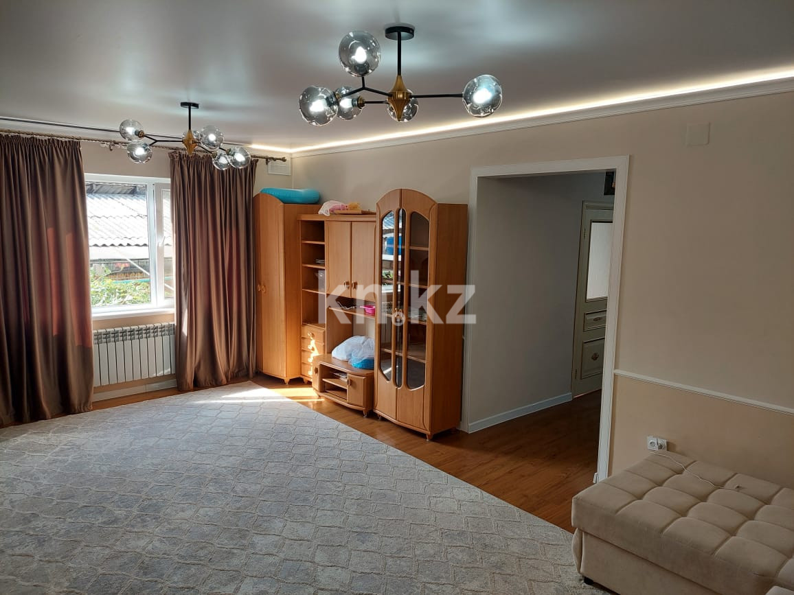 Продажа 5-комнатного дома, 213.6 м², ул. Куратова - Продажа домов, коттеджей в Алматы фото 1 из 32