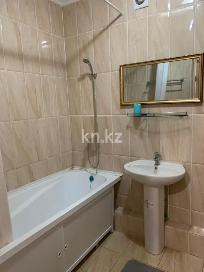 Продажа 1-комнатной квартиры, 40 м², пр. Аль-Фараби, дом  25 в Астане - фото 4