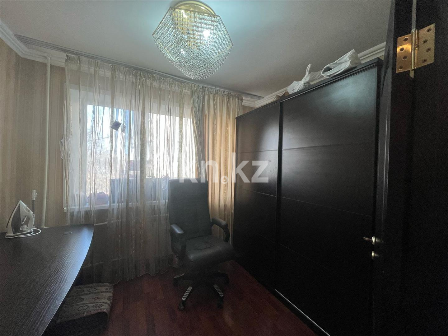 Продажа 4-комнатной квартиры, 84 м², ул. Университетская - Продажа  четырехкомнатных квартир в Караганде фото 9 из 20