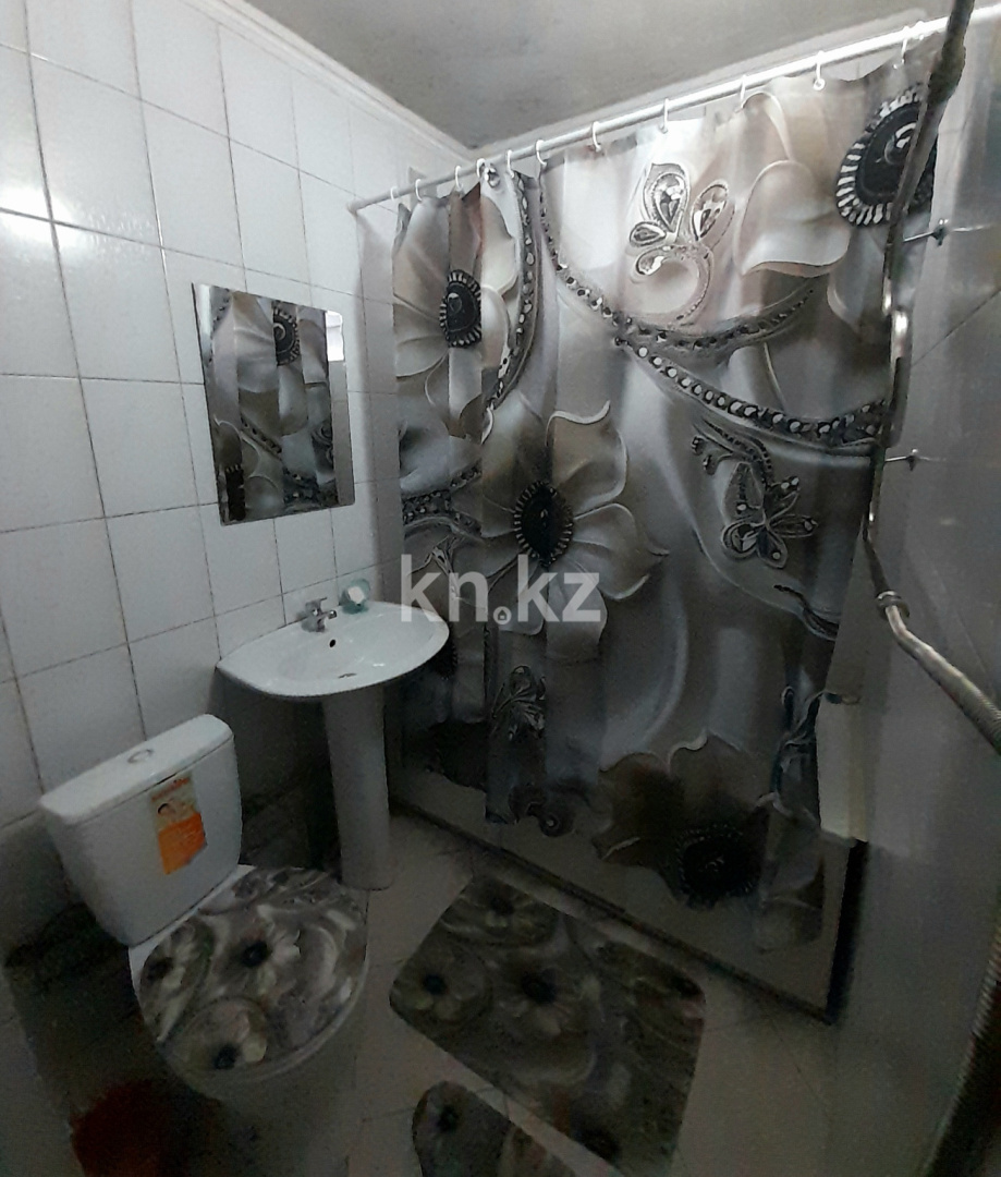 Аренда 2-комнатной квартиры посуточно, 50 м², пр. Ауэзова, дом  49 - Аренда квартир посуточно в Усть-Каменогорске фото 8 из 13